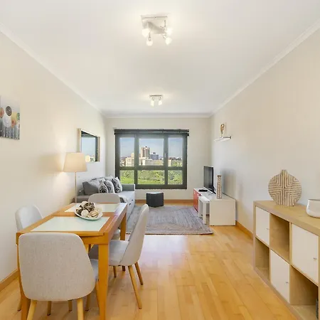Spacious 2br With Free Parking In By Soulplaces Lejlighed