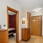 Spacious 2br With Free Parking In By Soulplaces